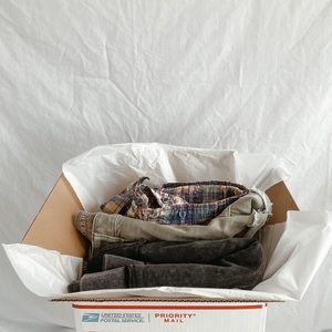 ❌SOLD❌ Thrift Fit Box | Elissa
